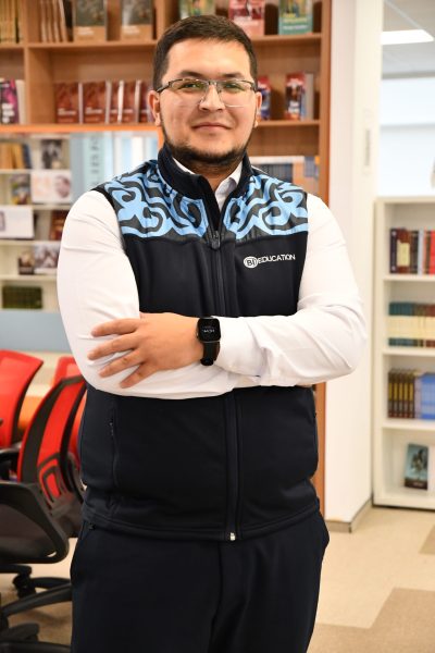 директор